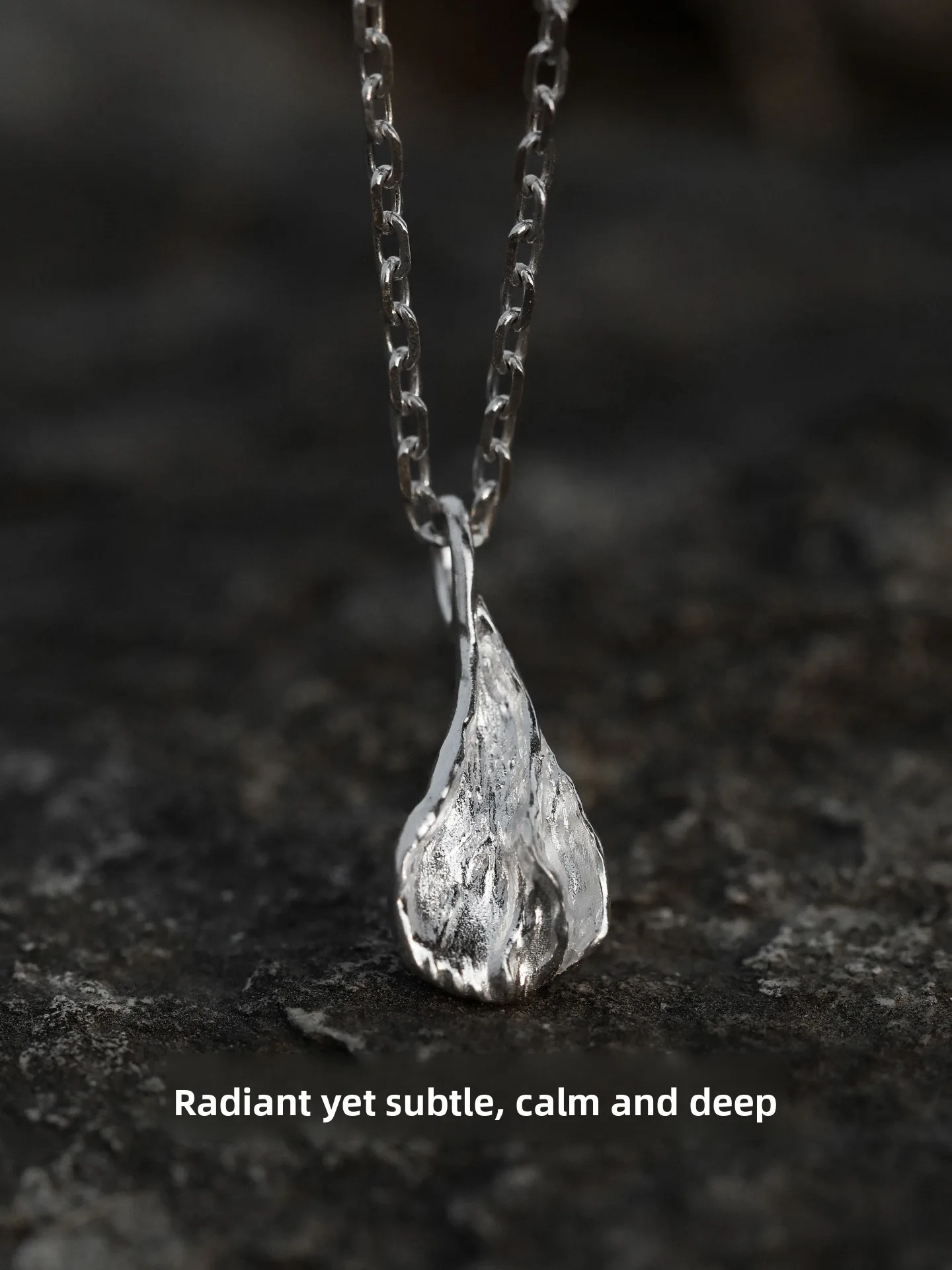

Handmade Original Design 999 Fine Silver Pendant Necklace Women's Luxury Minimalist Clavicle Chain Jewelry Fashion Accessory