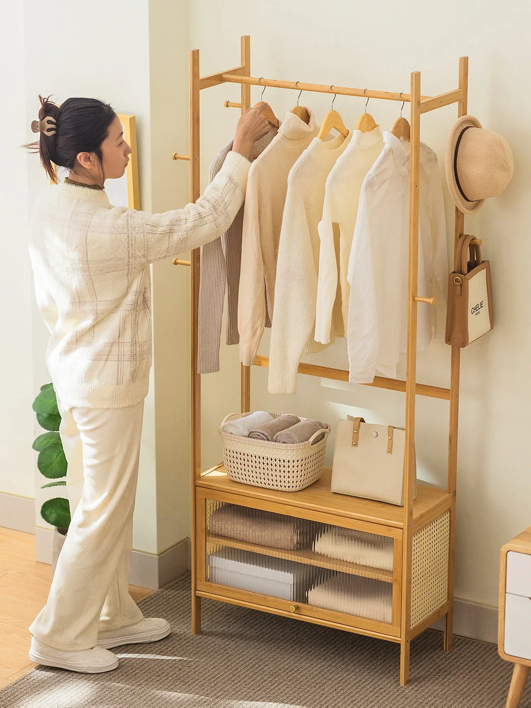 

Floor Simple Household Bedroom Student Dormitory Storage Storage Coat Racks Bedside Clothes Rack