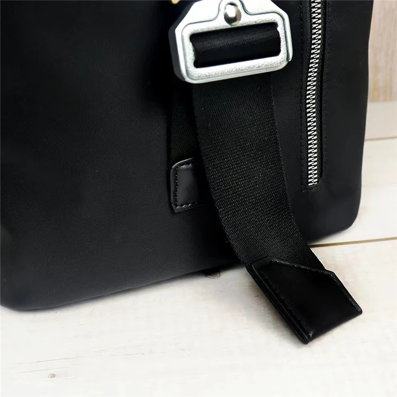 Ins All Seasons 1017 Alyx 9sm Backpacks Men Women Black Outdoor Travel Metal Socket Letter Logo Zipper Opening Nylon Bags