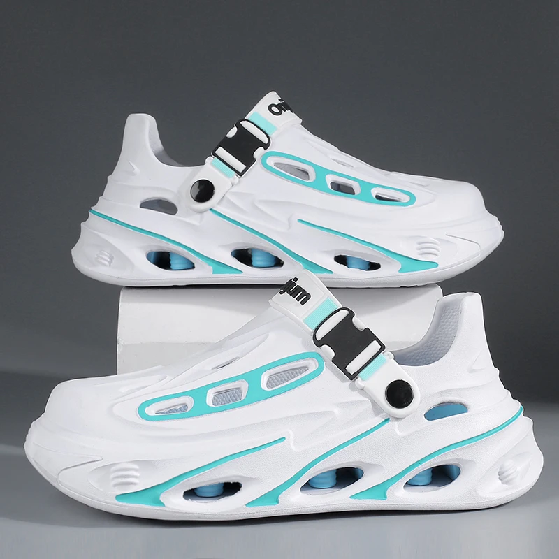 A Pair of Men's New Clogs Summer New Wear-Resistant Non-Slip Sports Beach Shoes Soft-Soled Comfortable Men's Shoes for Driving