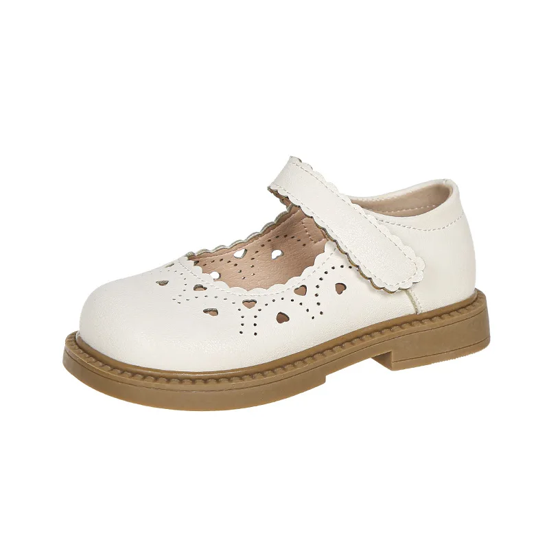 Scarpe in pelle per ragazze 2025 Primavera Autunno Moda Bambini Mary Janes con ritagli Cuore Principessa Dolce Scarpe eleganti per bambini Morbide Chic