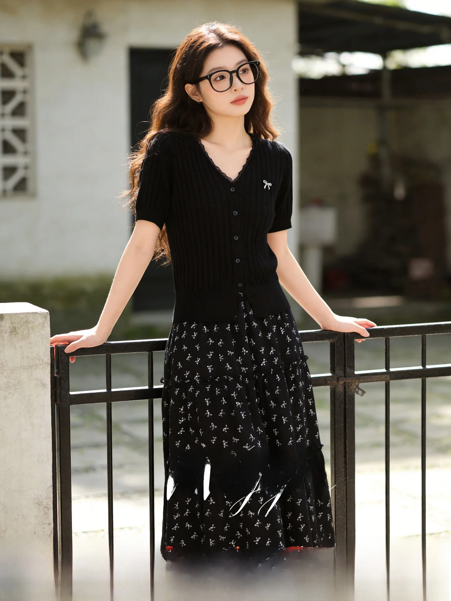 

plus Size Women's Knitted Two-Piece Set Summer New Style Black Top Polka Dot Skirt High Waist A-Line Casual Fashion Ensemble