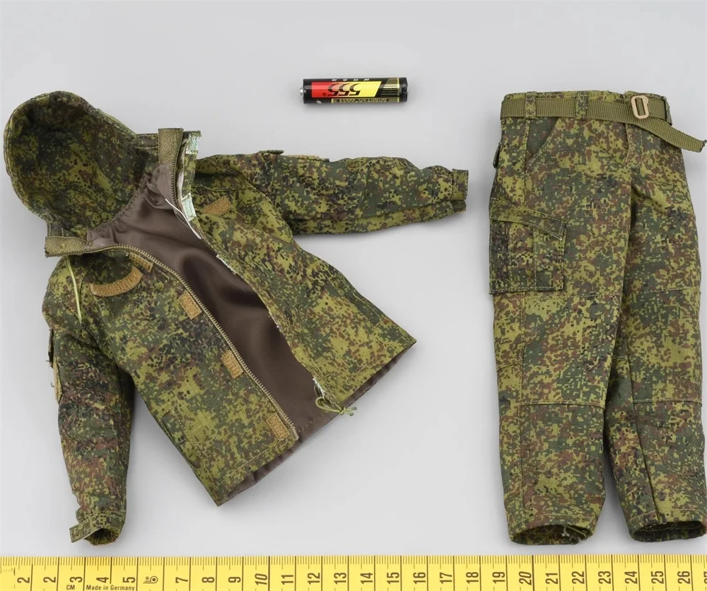 

DAM 78105 The Russian Soldier Dress Uniform Tops Pant Waist Duty Belt Knee Pad Headgear For 12" DAM COO Body Doll DAMTOYS 1/6
