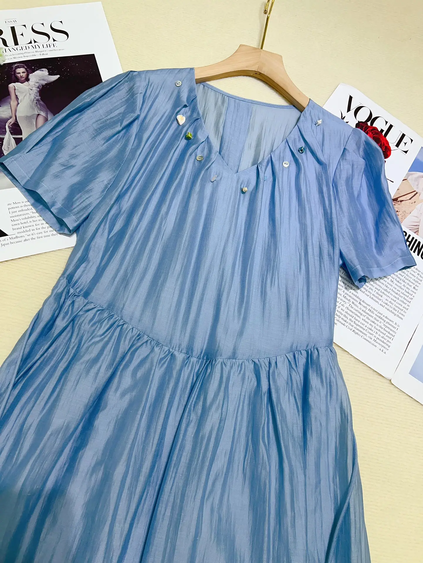 2025 Women's Clothing Lightweight, slightly sheer, hand-beaded, pleated dress 0622