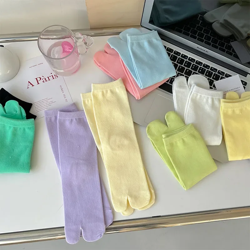 Calcetines con punta abierta estilo niña de color caramelo, calcetines personalizados con dos dedos, chanclas, calcetines de tubo medio de algodón japonés para mujer