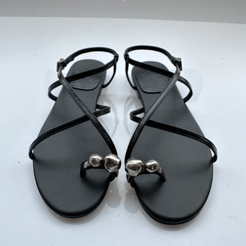 Mrxmus Dutit Fashion Sandals 2024 Spring/Summer New Fashion Simple Black Metal Decorative Strap Sandals Female