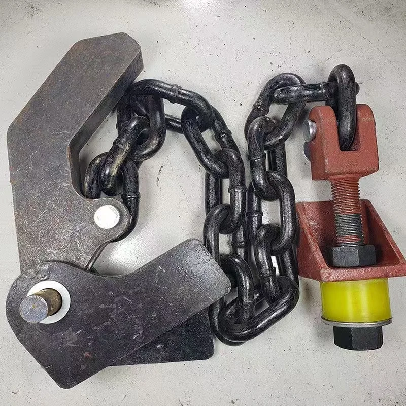 

Self-unloading muck dump truck rear door tail plate insurance hook insurance truck heavy truck automatic lock hook