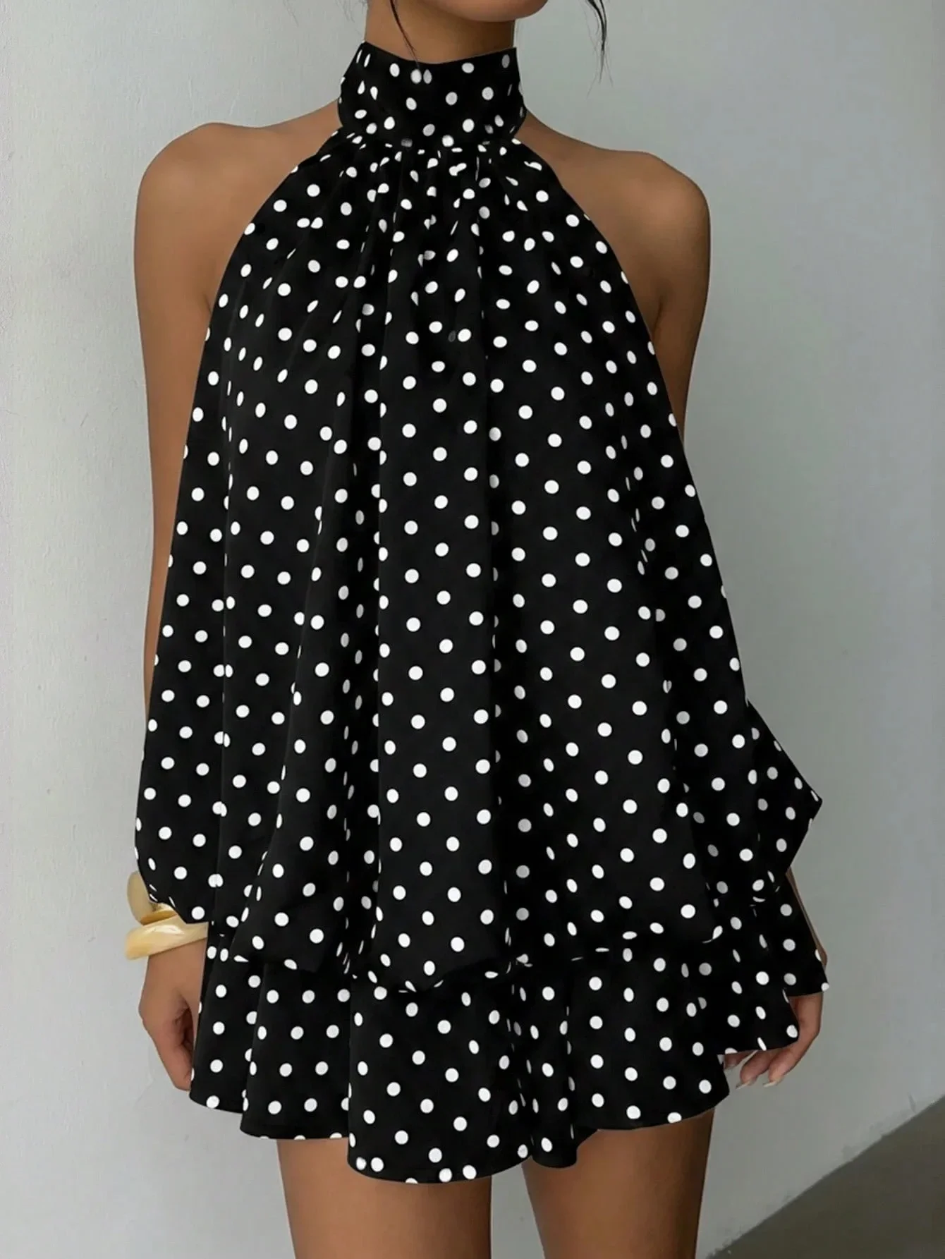 Damen Weiß-Schwarzes Polka-Dot Halter-Minikleid Sommer Ärmelloses Rüschen-Stufenkleid Elegantes Party-Clubwear A-Linien-Kleid – Detail 15