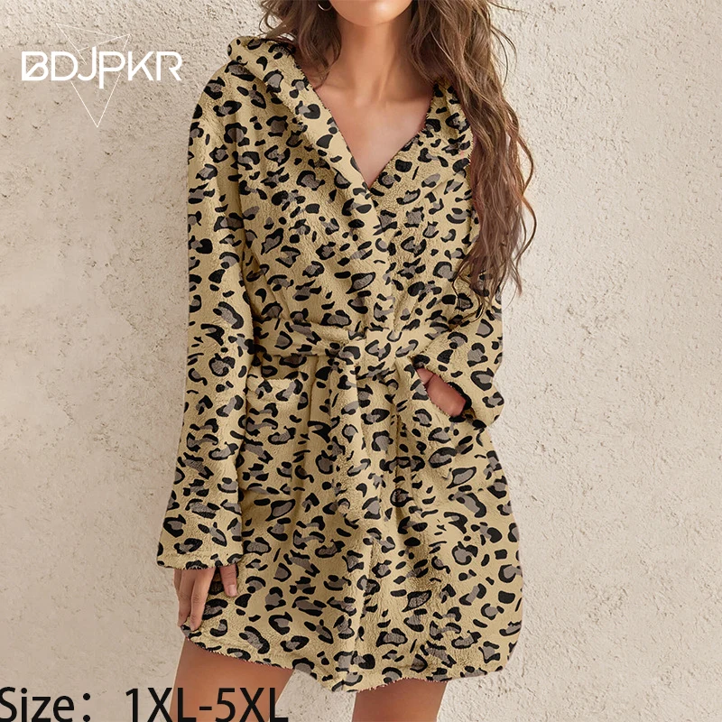 

Осенне-зимний новый фланелевой теплый банный халат с леопардовым принтом, простая повседневная ночная рубашка, удобная женская одежда, юбка