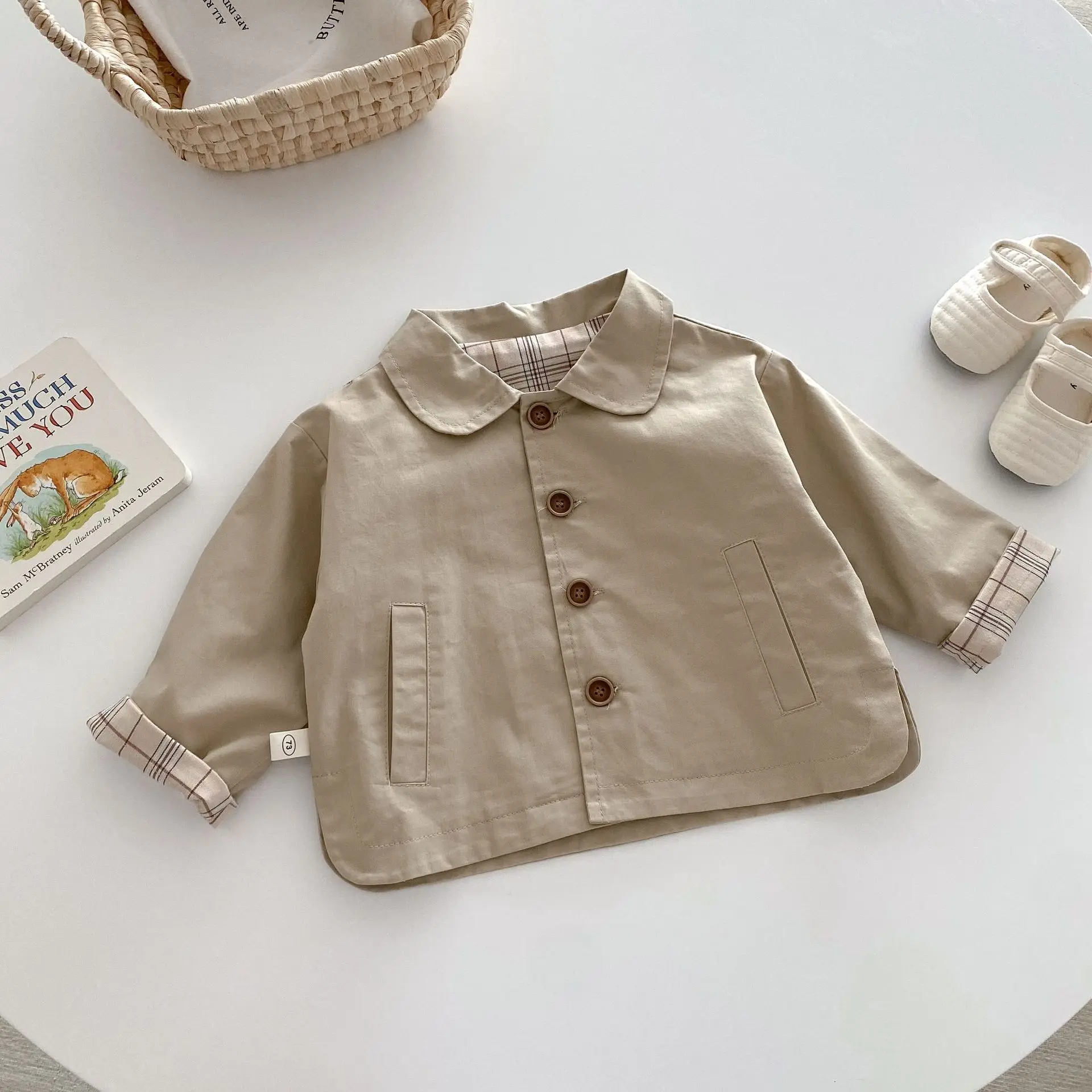 

Children's simple boy trench coat 0-5 years old handsome solid color jacket