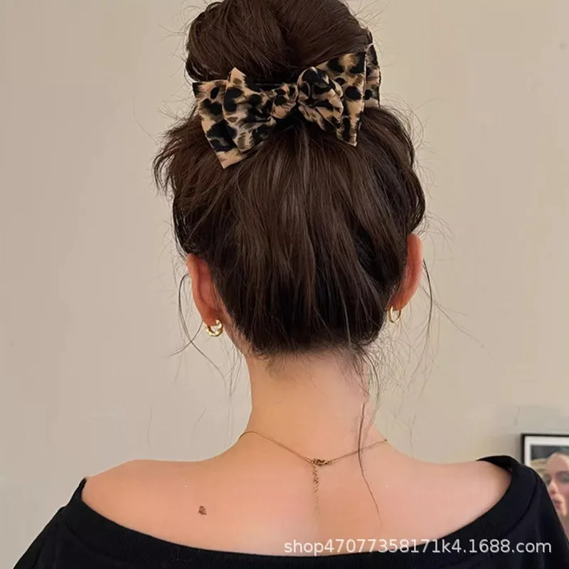 Vintage Leopard Print Bow Hair Grab For Women Fashion Hair Accessory Elegant Fashion Girl Bowknot Hair Claw Clips 2025 Hot Sale