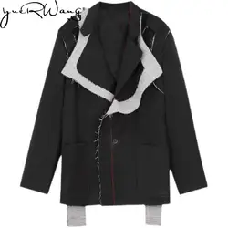 Yuerwang Blazer da donna Patchwork asimmetrico nero elegante abiti da donna giacca abbinata a colori irregolari femminile Oversize 2021