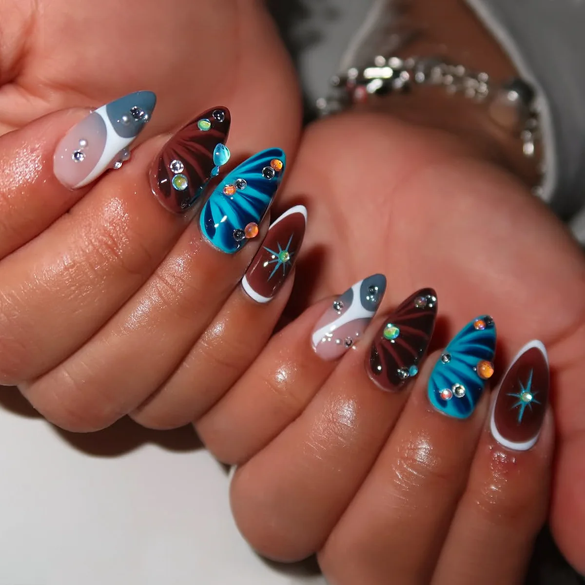 

24PCS European American Almond Wearable Nails Y2K Manicure Nails Black Smudged Leopard Print Retro Irregular French Fake Nails