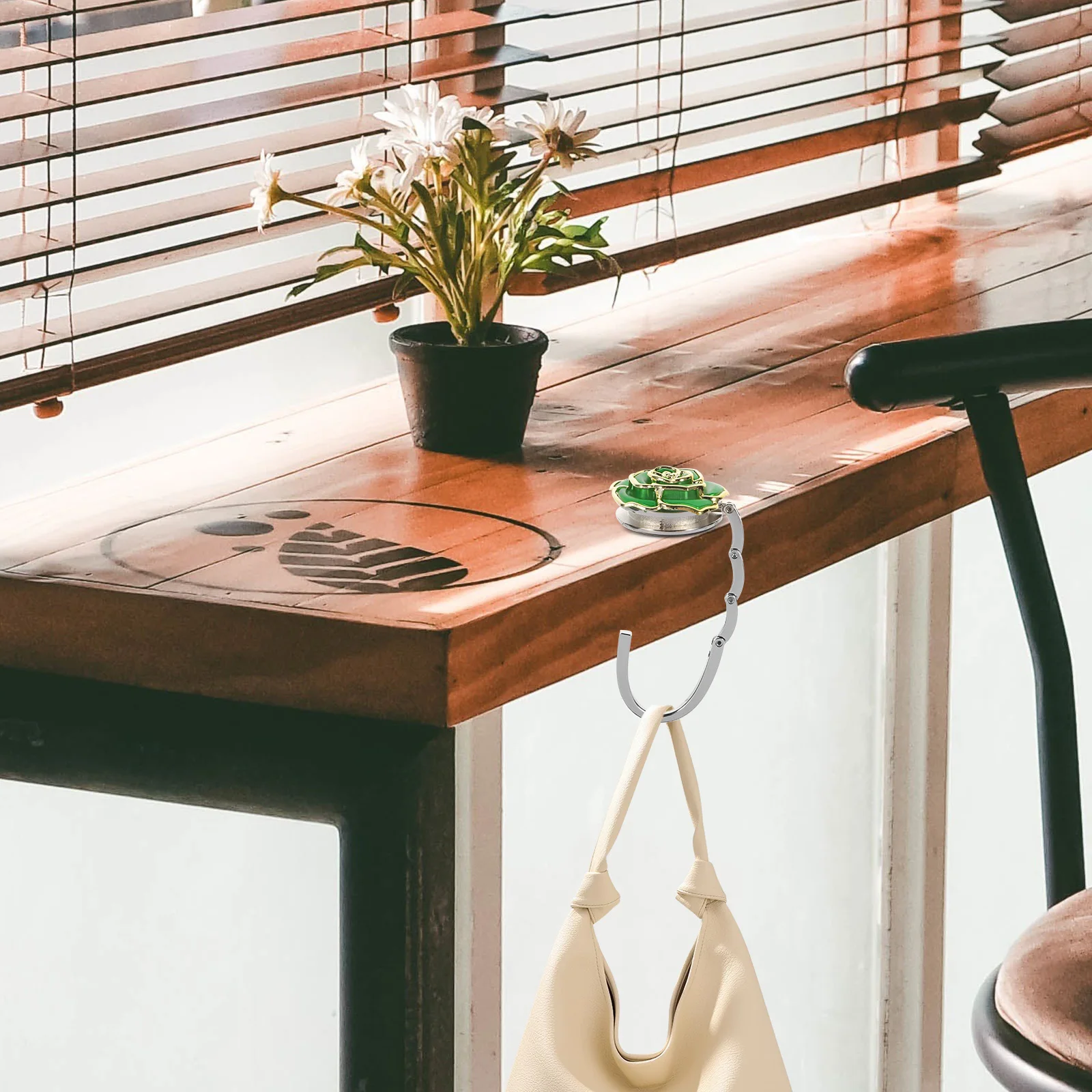 

Rose Flower Shaped Green Zinc Alloy Acrylic Folding Handbag Hanger 115mm Extended 50x70mm Folded Non Slip Desk Bag Holder