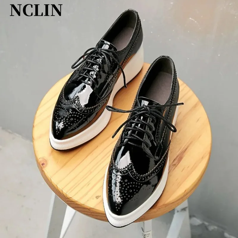 2024 New British Style Brogue Women Shoes Lace Up Genuine Leather Well-ventilated High Bottom Sneakers Vulcanized Shoes Handmade