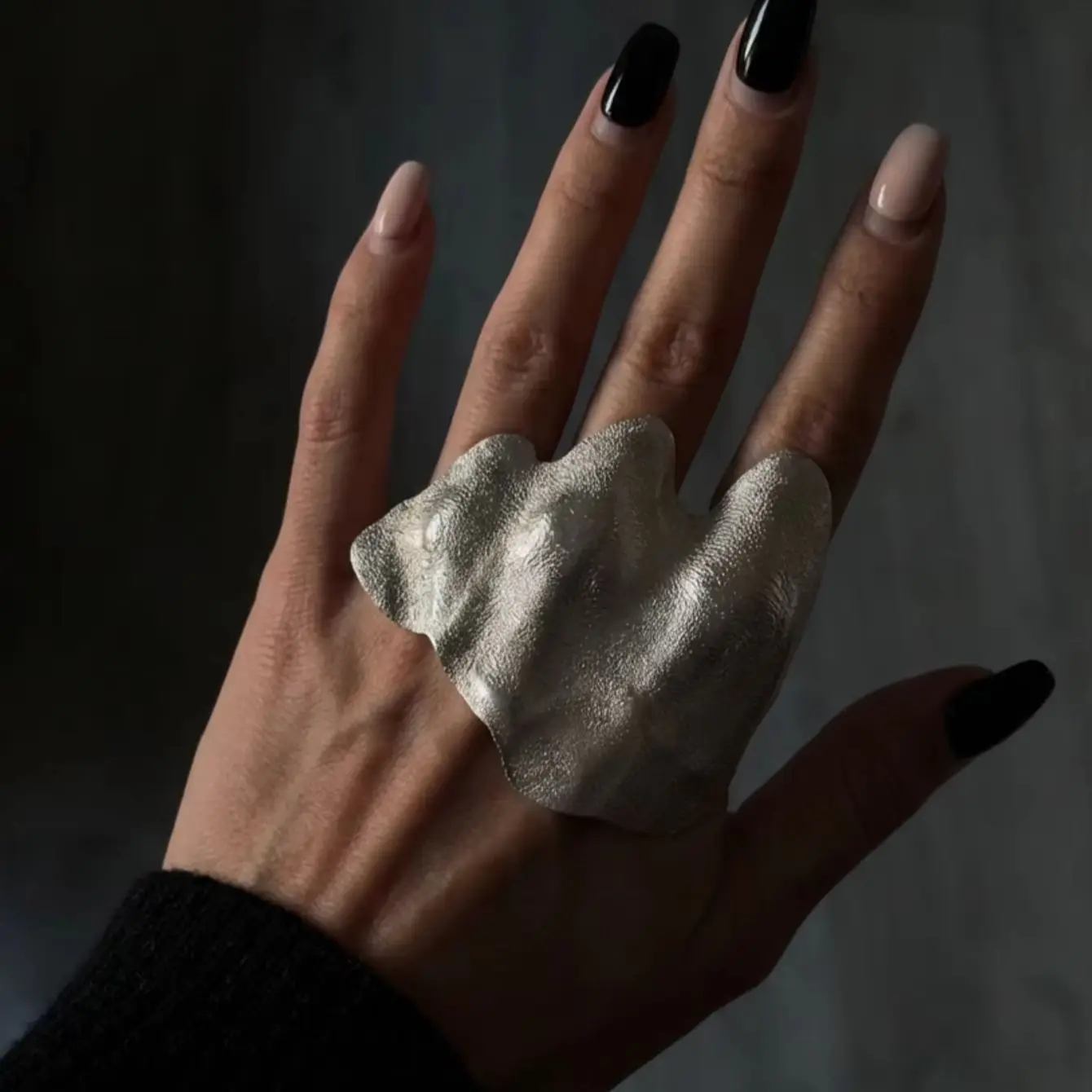 Unique Punk-Style Asymmetrical Pleated Joint Ring Mysterious Artistic Niche Jewelry for Women Men  Unisex  Gift NEW