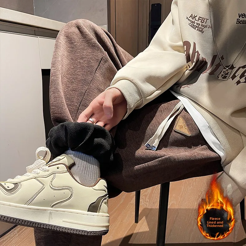

Мужские утепленные флисом спортивные брюки, зимние повседневные свободные брюки в американском ретро-стиле с манжетами, молодежные модные штаны для активного отдыха