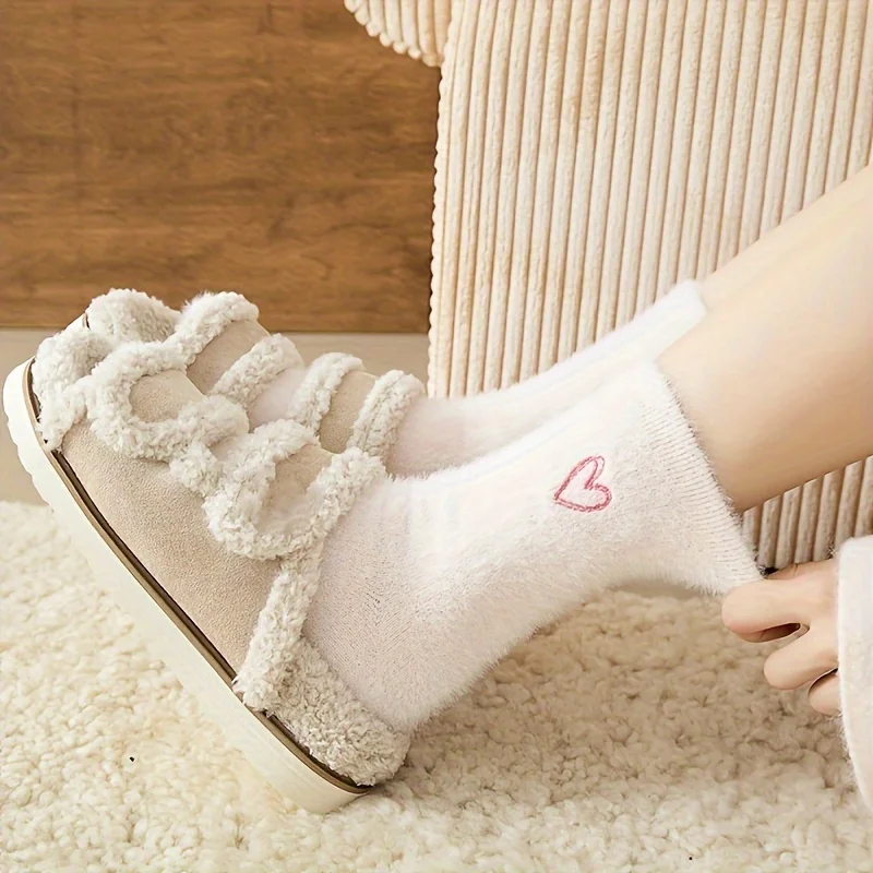 5 Paar Damen-Socken aus dickem Nerz-Kaschmir mit rosa Herz-Stickerei, warm, knöchelhoch, Herbst-Winter-Haussocken – Detail 2