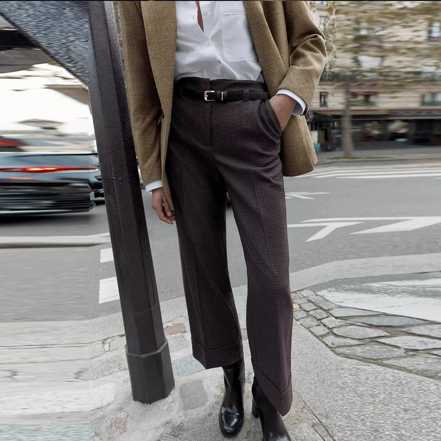 กางเกงขายาวทรงตรงเอวสูงลายสก็อตหลวมสไตล์แฟชั่นส่วนตัวสำหรับผู้หญิง คอลเลคชั่นฤดูใบไม้ร่วงปี 2025 พร้อมเข็มขัด  ชุดลำลองสำหรับสุภาพสตรี