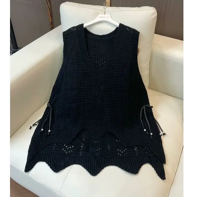 

Summer Fat MM300 Catties Large Size Loose Slim Fashionable Casual and Versatile Hollow Horse Clip Base Knitted Vest for Women