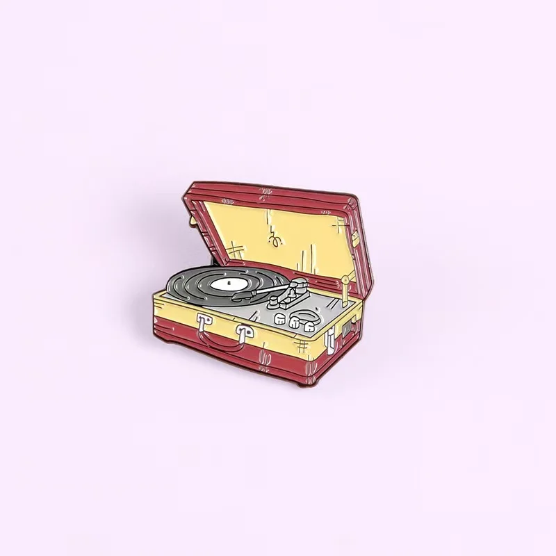 Wholesale Metal Vinyl Records Player Enamel Pins Vintage Badge Classic Brooch Lapel Pin Shirt Bag Cartoon Music Gift for Friends