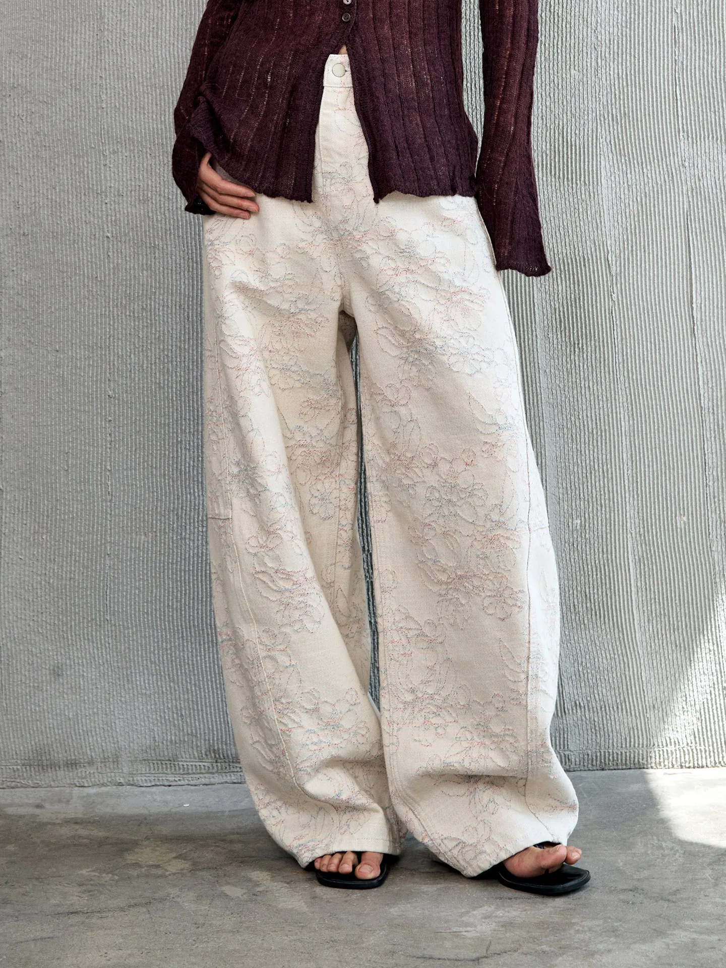 

Широкие джинсы с вышивкой в стиле ретро, свободный крой, оригинальный дизайн, хлопок l, застежка на пуговицы на талии, женская осенняя мода