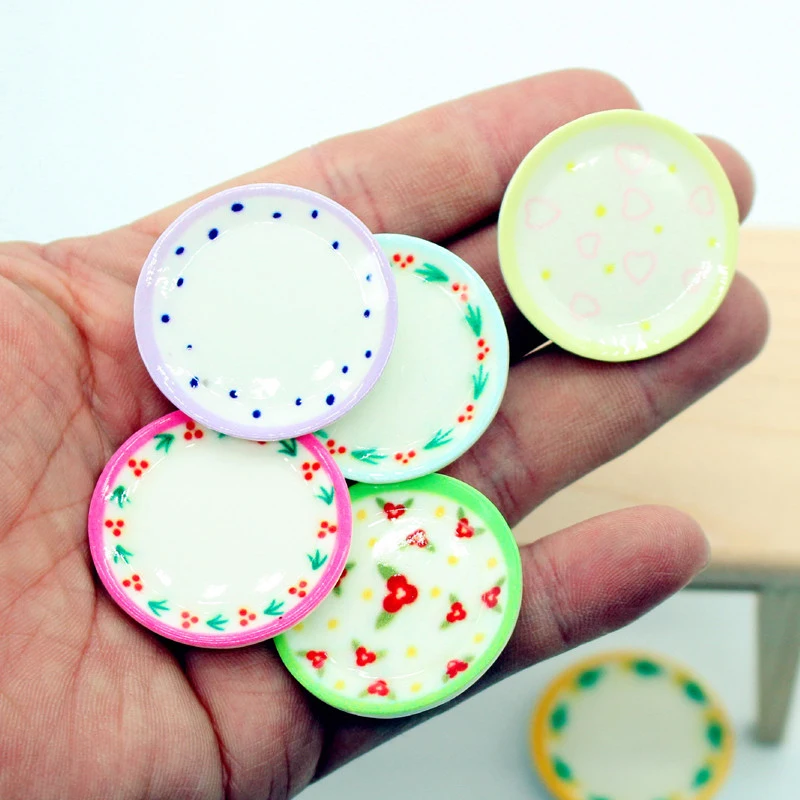 5Pcs New Dollhouse Miniature Patterned Plate Cute Cartoon Dish Plate Model Props Toys For Dollhouse Kitchen Accessories