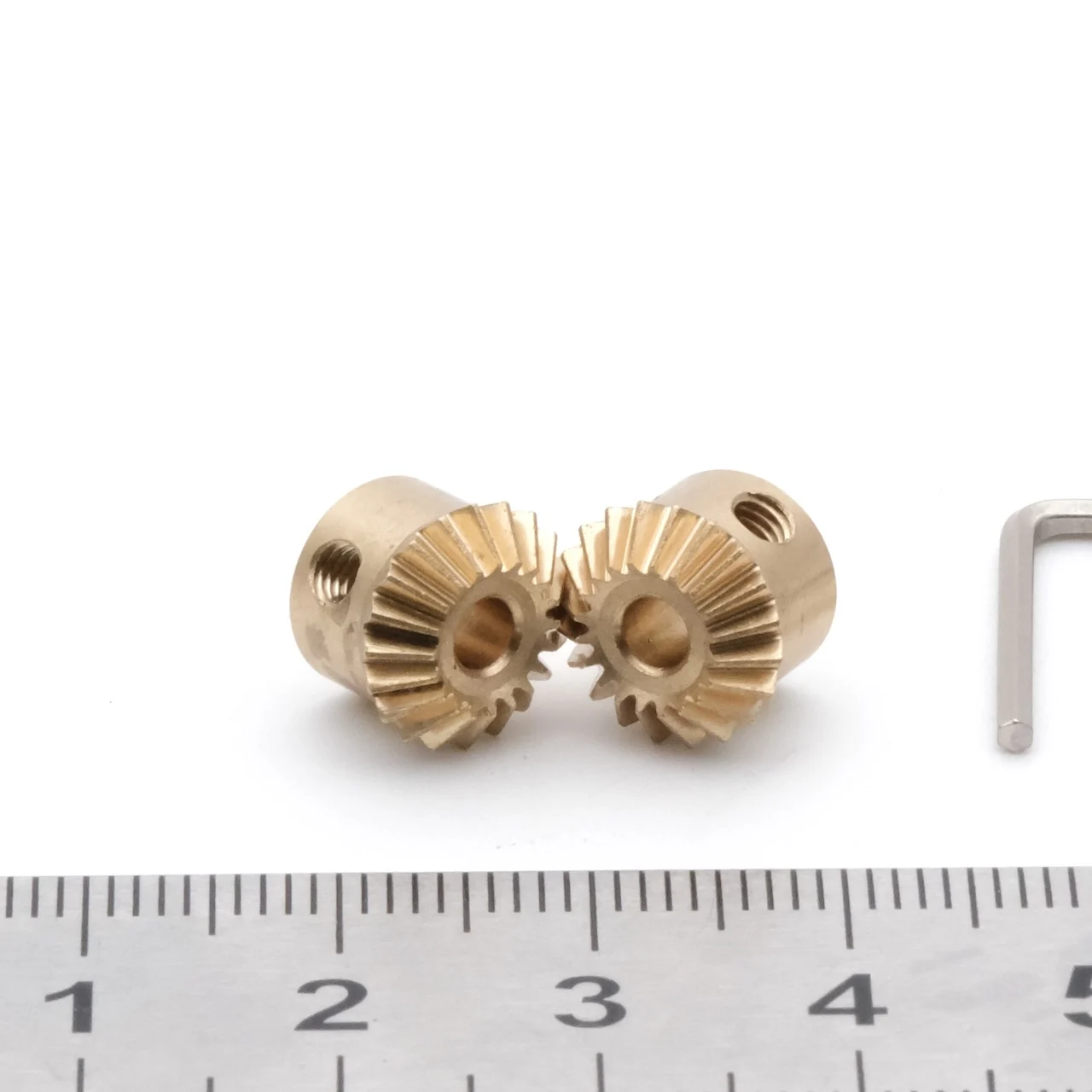 Precision 1:1 Bevel Gear 0.5M 20T 2/3/4MM 90-Degree Right Angle Transmission Brass Metal Bevel Gear DIY MODEL PARTS