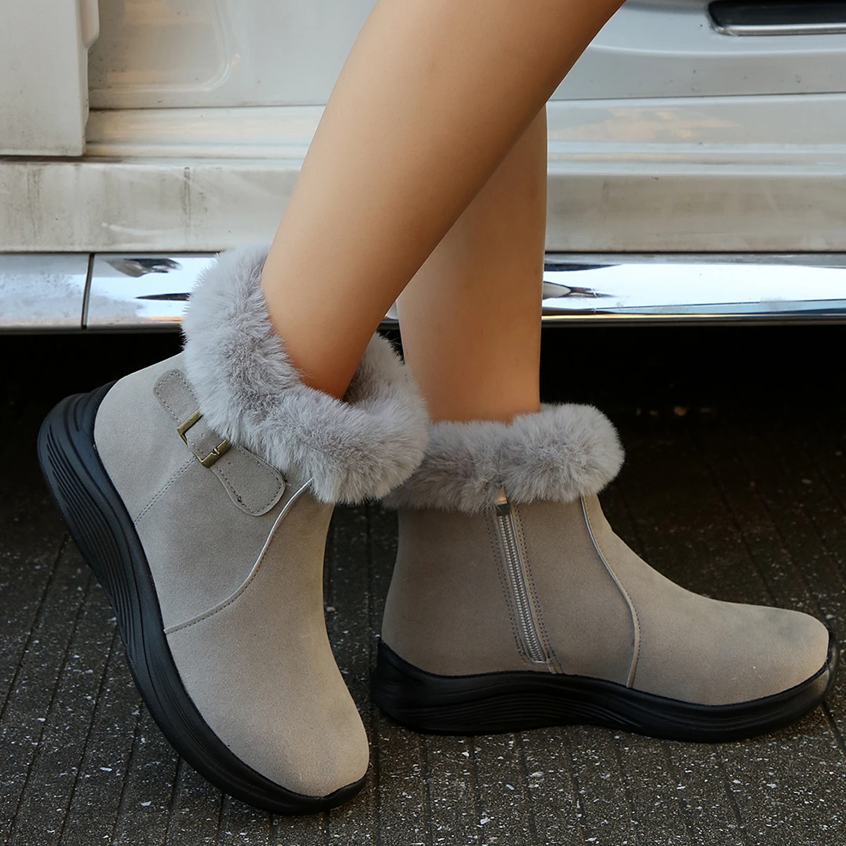 2026 Winter Neue Mode Damenstiefel Verdickte Warme Baumwollschuhe Wildleder Dickbesohlte Rutschfeste Damen-Sneaker Lässige Schneestiefel – Detail 4