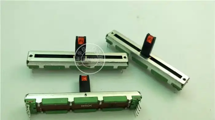 novo-potenciometro-deslizante-reto-de-6cm-com-luz-modelo-w50k-eixo-de-15mm-com-ponto-central-e-8-pinos-com-interruptor