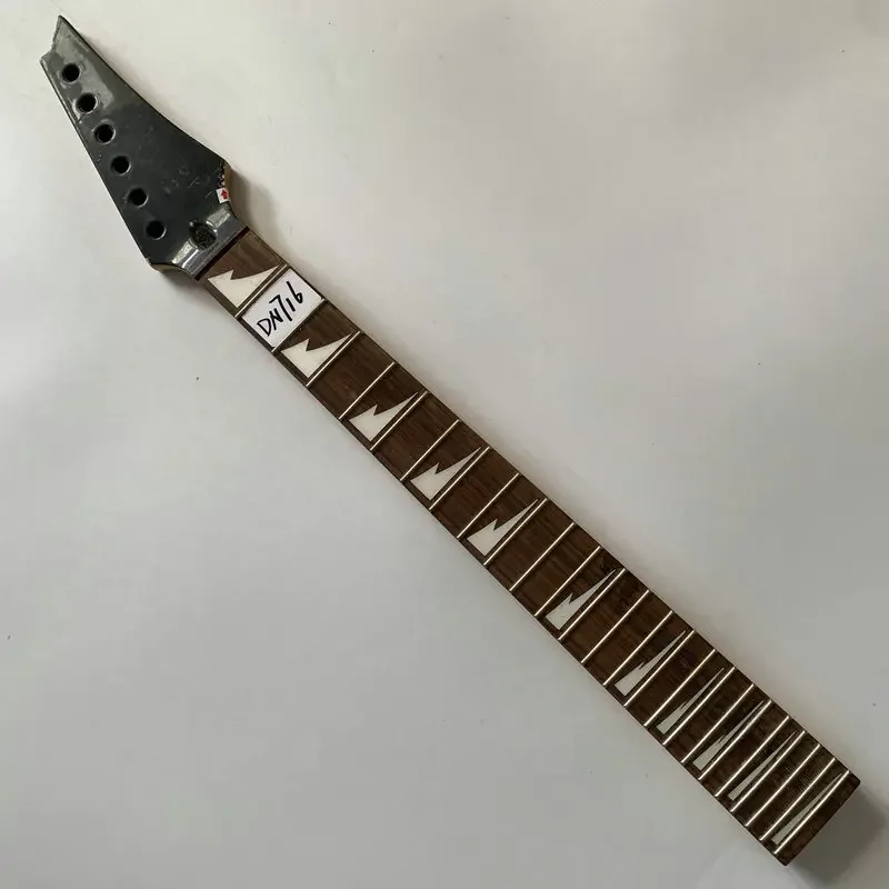 

DN716 Without Logo On Short Scales Length Mini and Travel Electric Guitar Neck Unfinished with Dirty and Damages for DIY