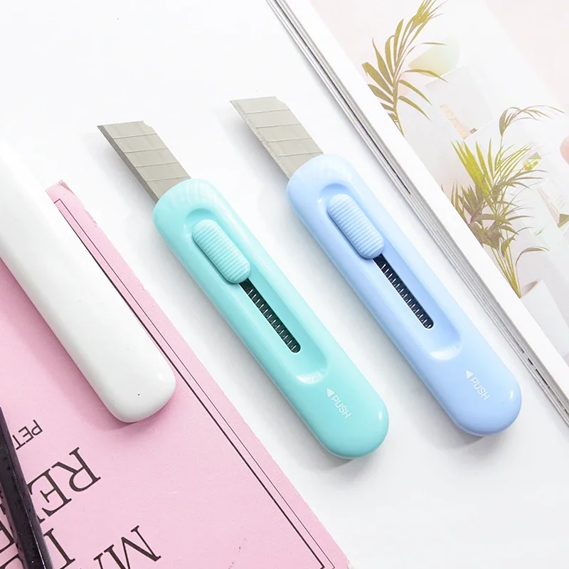 

Random Color 1Pc Small Utility Knife Cutting Paper Mini Fashion Learning Office Supplies