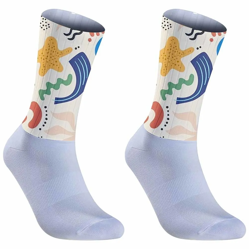 Creative graffiti pattern sports cycling socks, unisex, durable, suitable for outdoor sports enthusiasts and more people