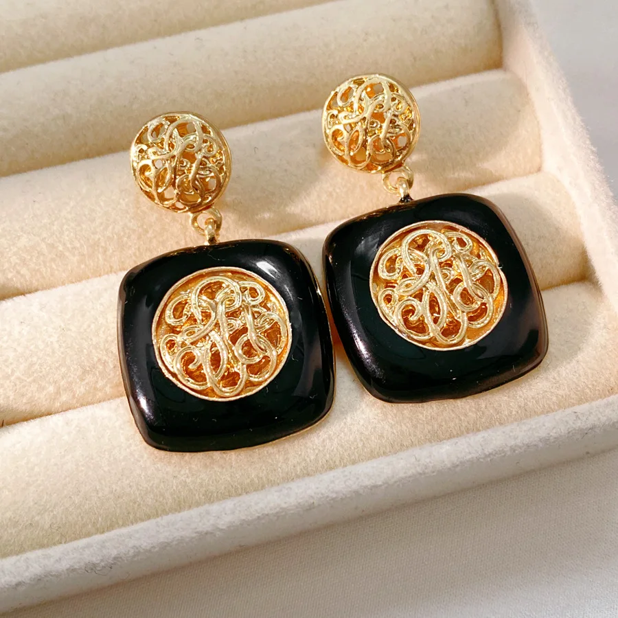 Medieval Elegant Retro Black Red White Enamel Relief Necklace Earring Luxury Designer Brands Charm Antique Women Jewelry