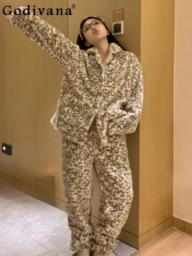 

Large Size Women Autumn Winter New Thickened Leopard Print Coral Fleece Pajamas Loose Elastic Waist Trousers Loungewear Sets