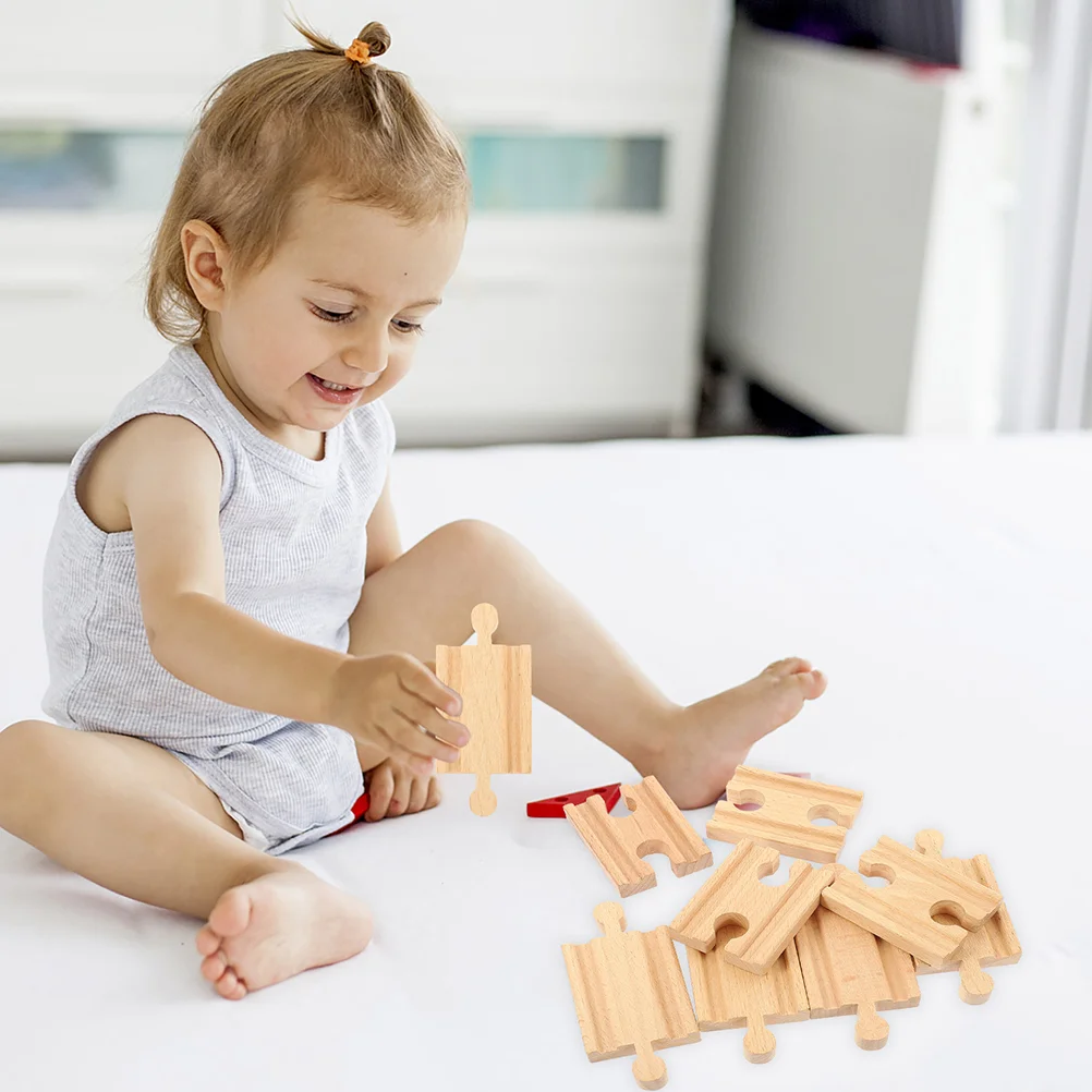 Paquete de expansión de 18 Uds., accesorios de vía de tren de madera, juguetes a granel para niños pequeños, juguetes ferroviarios con Control remoto