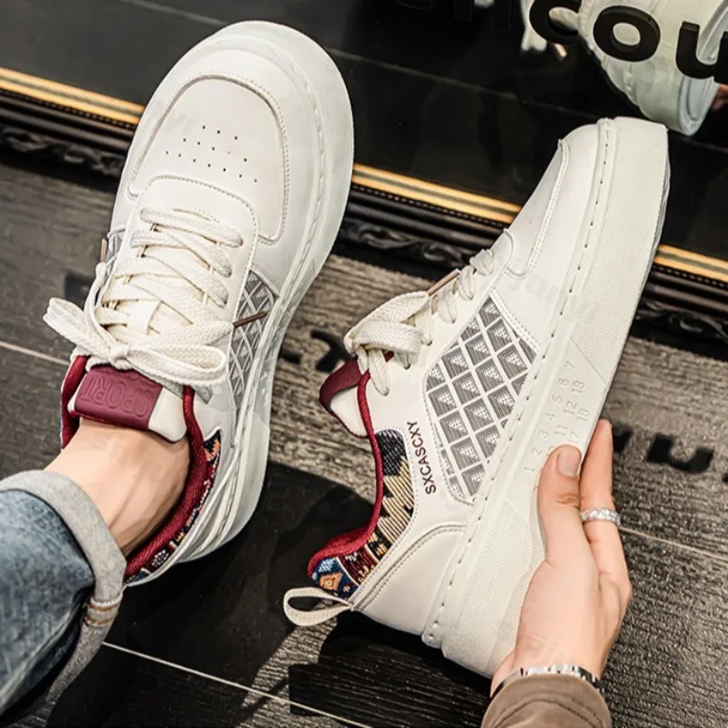 

Niche Design Men's Low Top Thick Sole Casual Sports Shoes 2025 New Autumn Fashion Versatile Comfortable Non Slip Chunky sneakers
