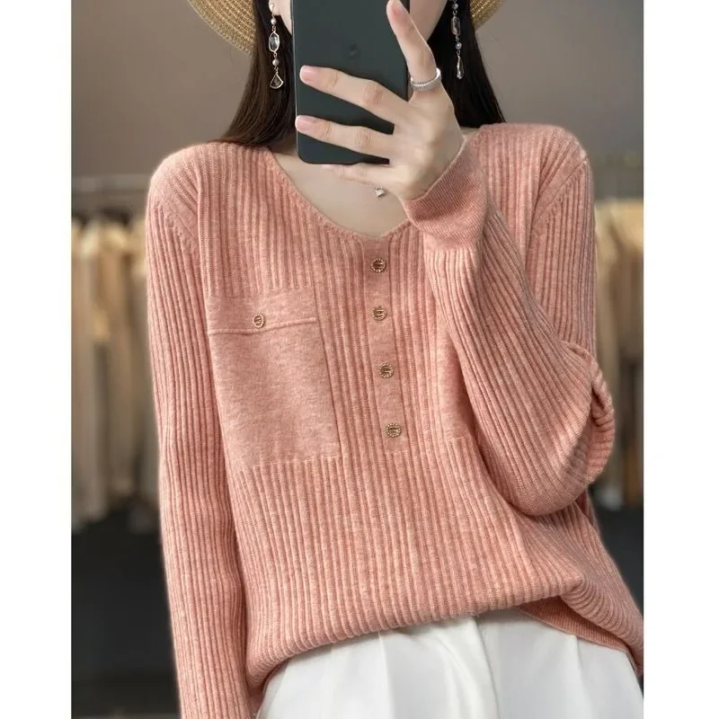 

2024 Autumn New Versatile Women's V-neck Long-sleeved Inner Wear Simple Commuter Chic Knitted Sweater Pullover Top