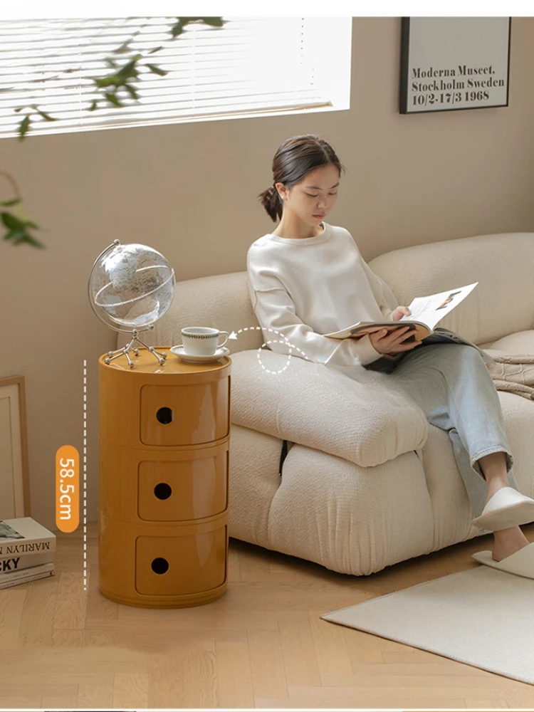 Mueble lateral para sofá, mesa de centro pequeña.