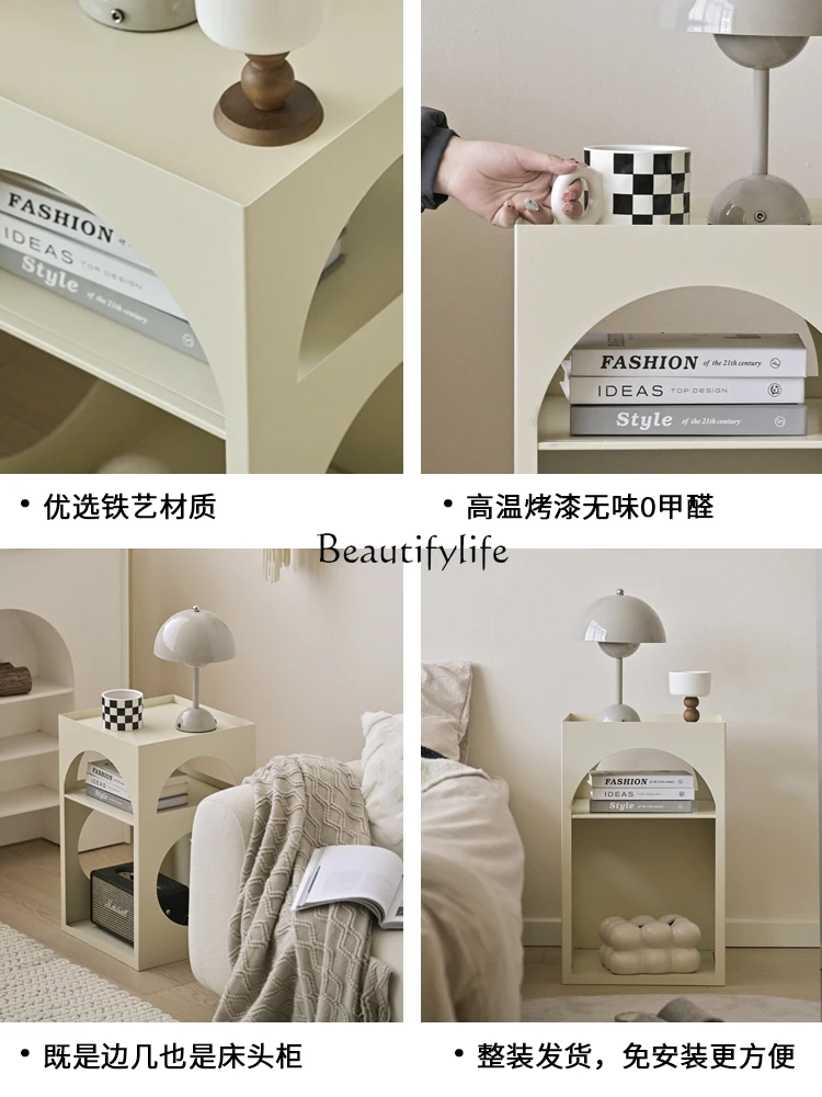 *طاولة بجانب السرير من الحديد المطاوع بالرياح الكريمية طاولة بجانب السرير إبداعية صغيرة