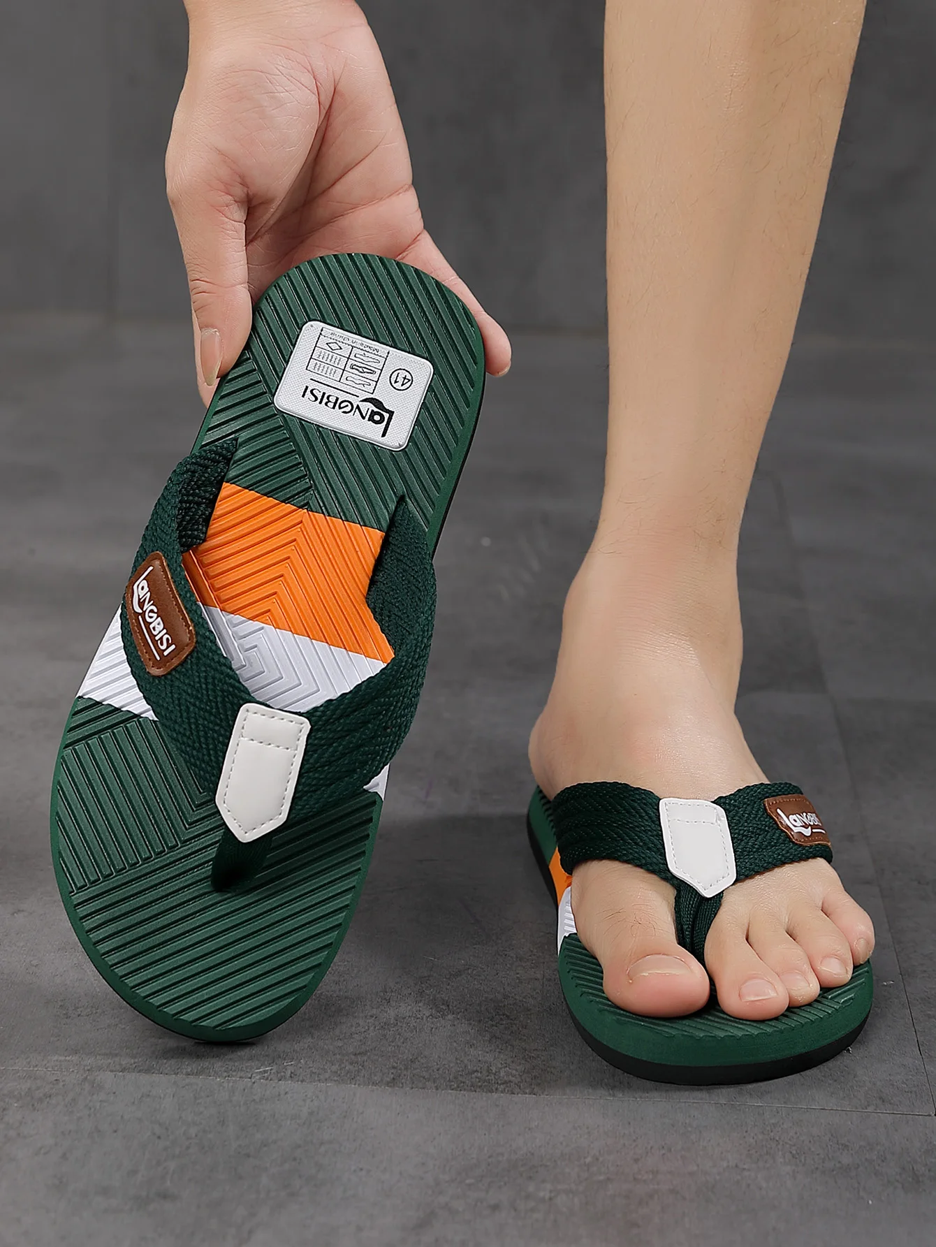 

Couple's Flip Flops Men's Beach oes Thong Sandals Outdoor Crt Faionable Slippers 2024 New Model Hollow out Casual Summe...
