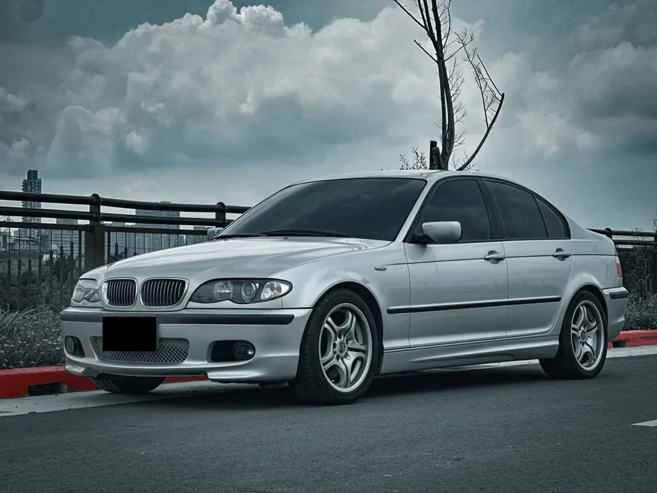 XVIP Gloss Single Line Style Front Nieren-Renngitter für BMW 3er E46 325i 4-Türer 2002–2004 obere Grills im Diamanten-Stil – Detail 25