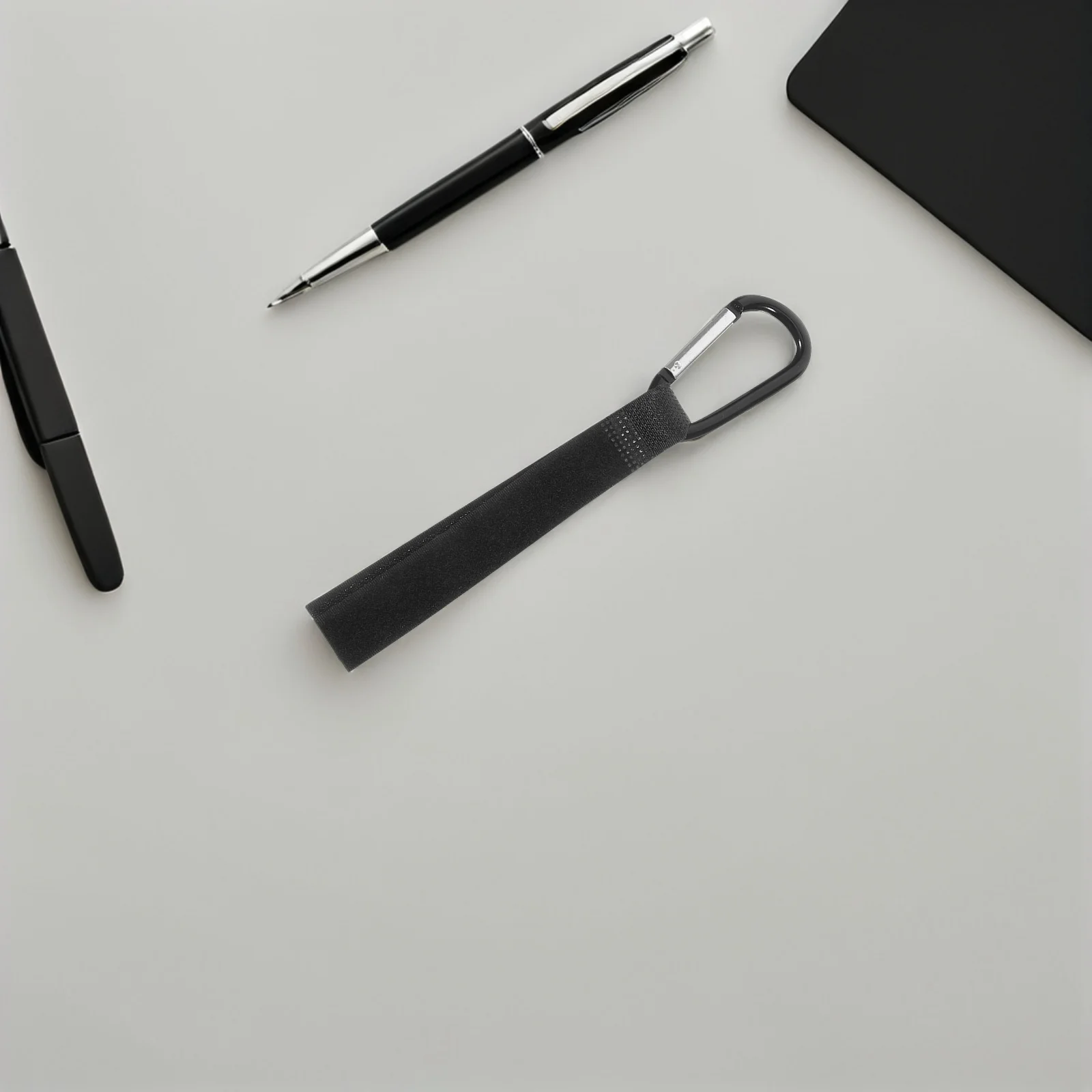 

4Pcs Baby Stroller Hooks Heavy Duty Nylon Climbing Button Carabiner Hooks Multi Purpose Hangers for Strollers Carts Bikes