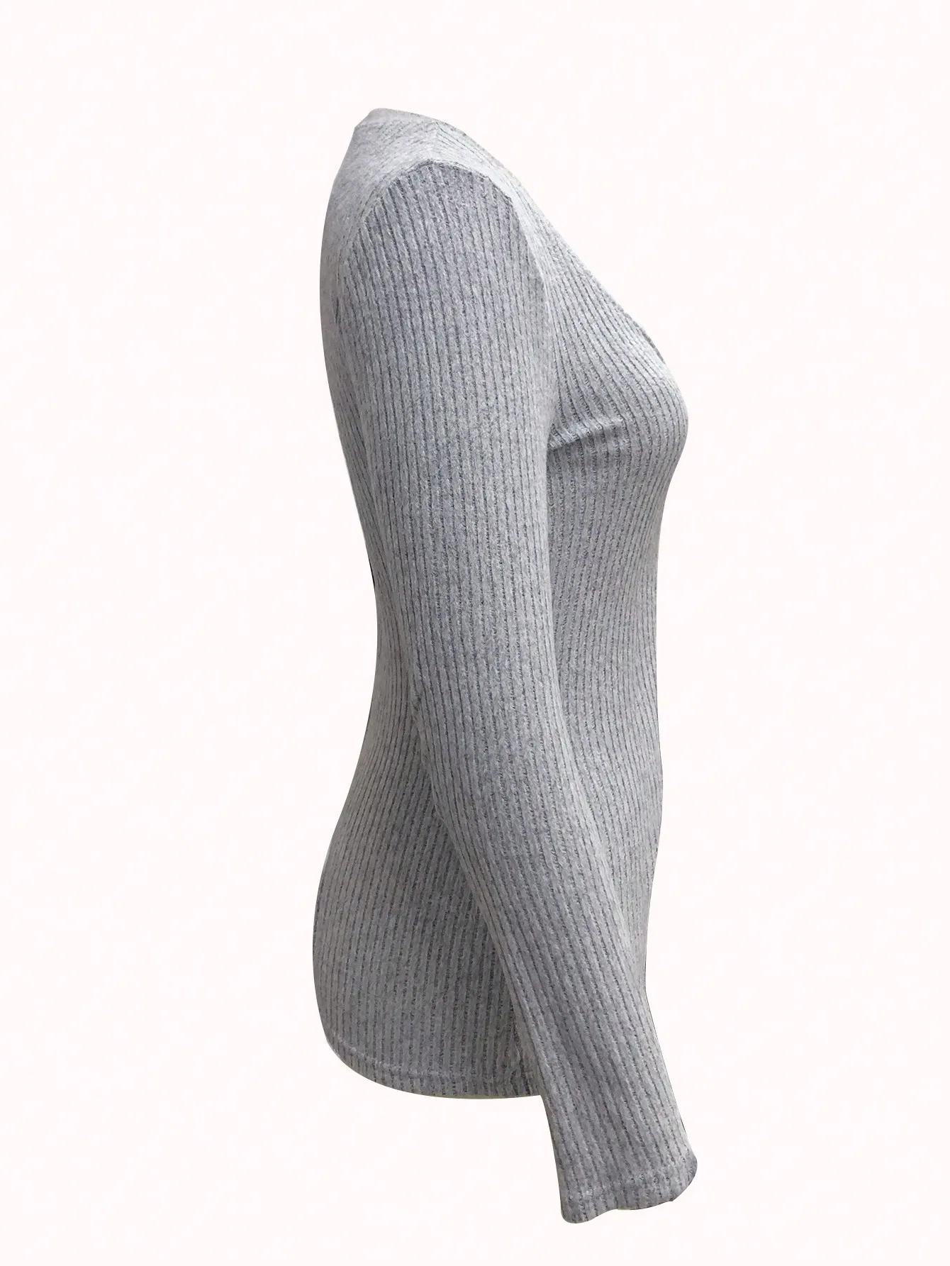 เสื้อยืดแขนยาวคอวีลึกสำหรับผู้หญิง เสื้อเข้ารูปเซ็กซี่สำหรับฤดูใบไม้ร่วง ใส่สบายและใส่ได้ทุกวัน