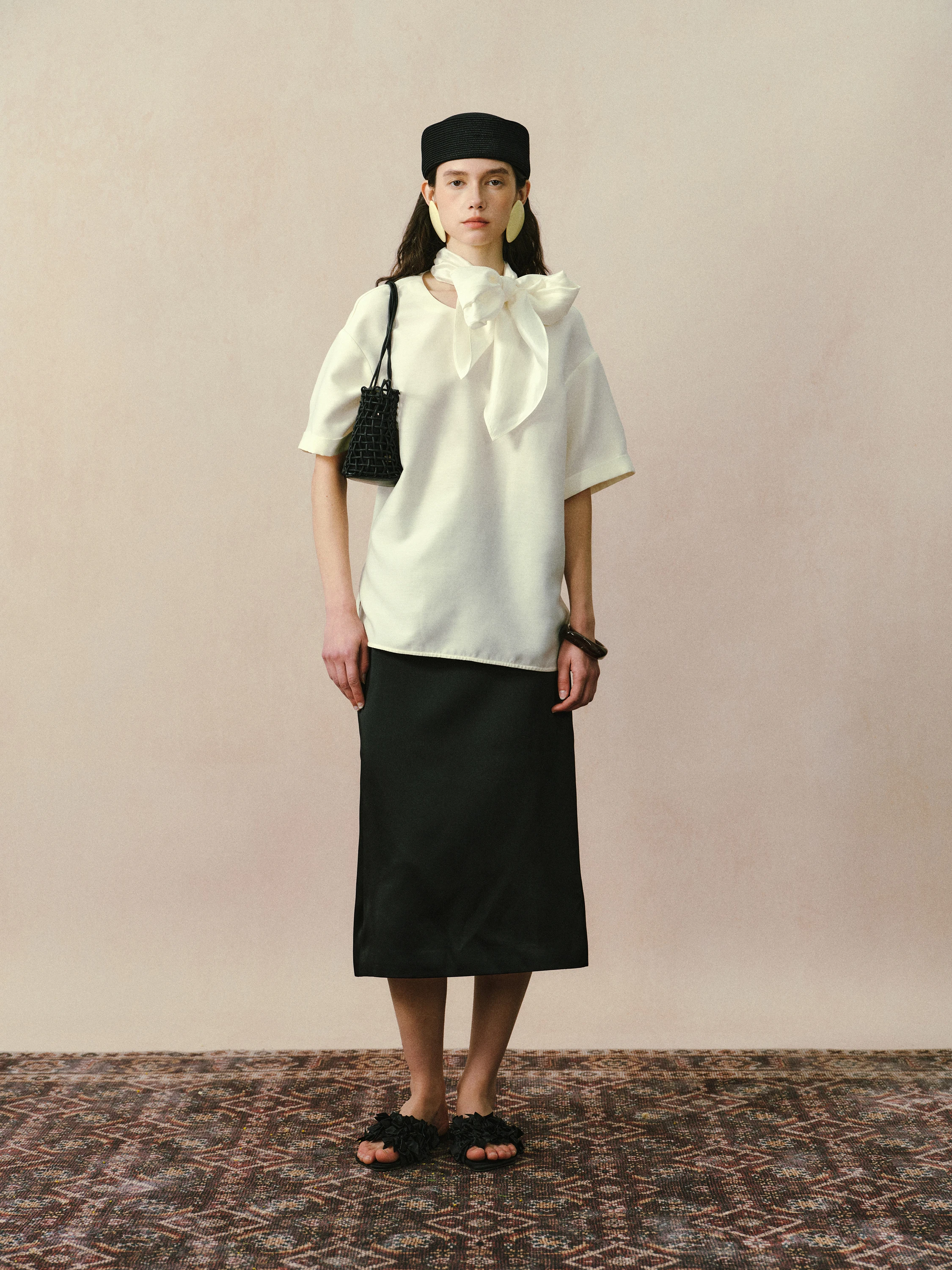 

YUANYE Original Spring Summer Heavyweight Double-Sided Satin 3D Lace Short-Sleeve Slimming Straight Skirt Set Women's Fashion