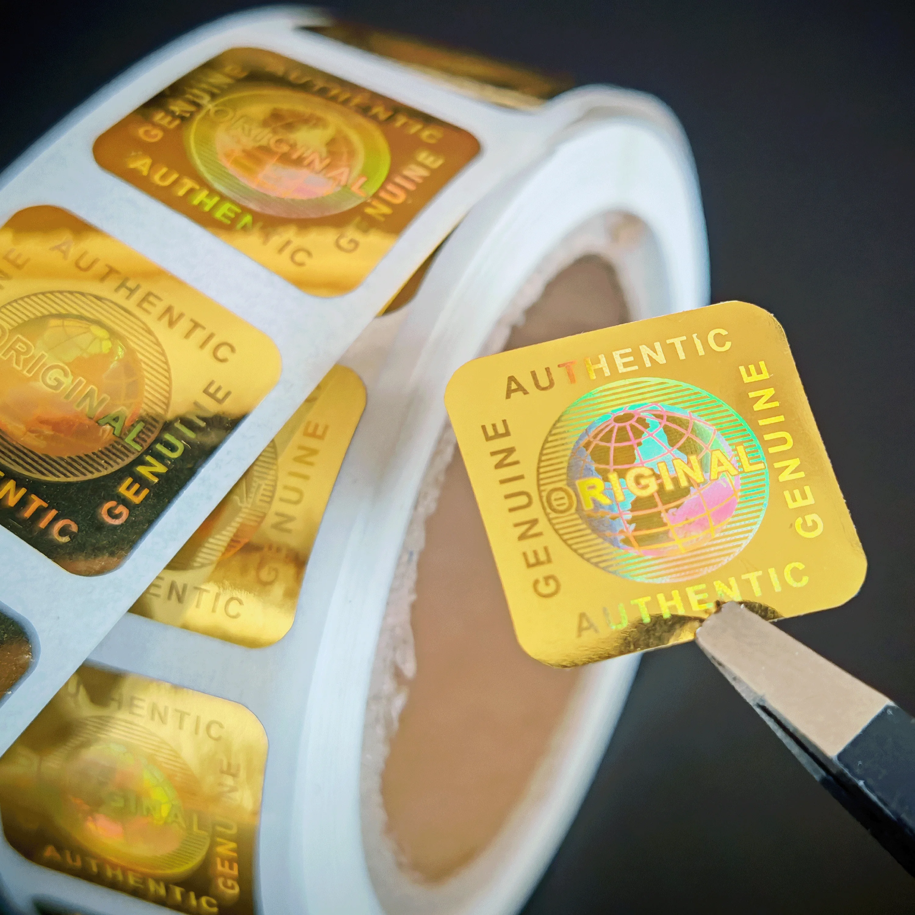 500pcs per Roll Hologram Tamper Proof Stickers Original Genuine Security Warranty Void Sealing Label Earth Universal Design 15mm