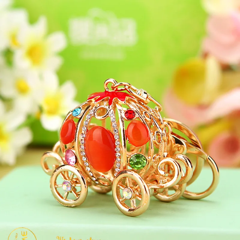 Full Rhinestone Crystal Pumpkin Keychains Car Keyrings Women's Bags Decoration Keychain Gifts Holiday Jewelry - view 2