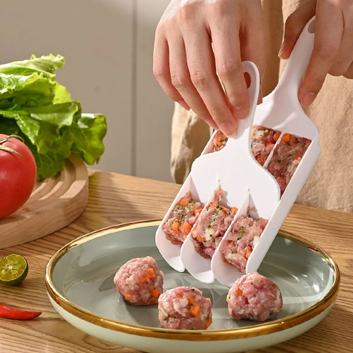 1pcs  Home Ball Maker Kitchen Squeeze Fish Ball Pressure Meat Ball Fried Balls Shrimp Slip Meat Filling Dough Machine
