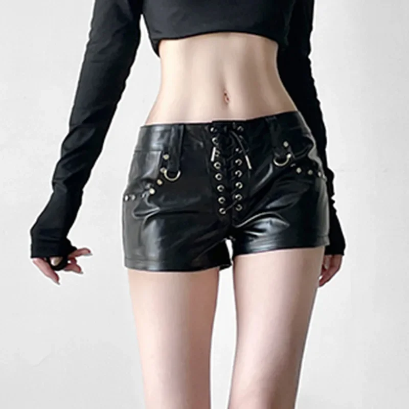 American Street Damen Sexy Nieten Niedrige Taille Hüftwickel Ledershorts Skinny Leder Lace Up Booty Shorts