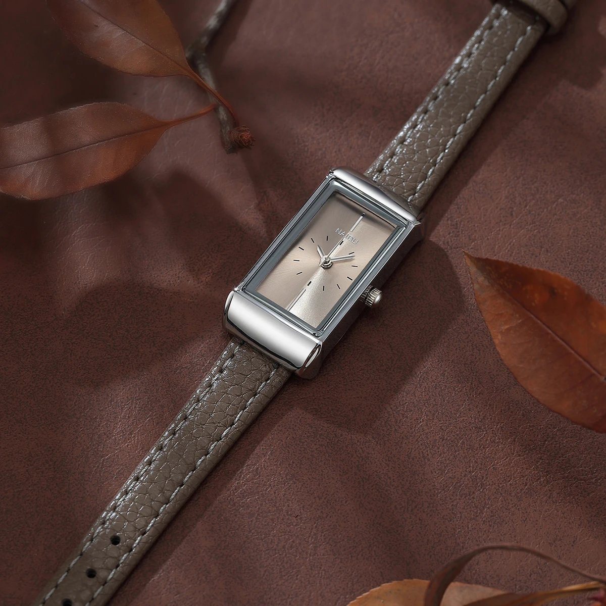 1 piece of women's artistic leather belt casual retro small square quartz watch suitable for daily wear